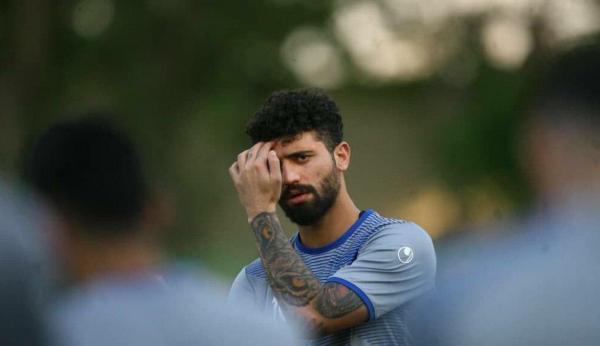 فرهاد مجیدی رسما یک بازیکن دیگر استقلال را کنار گذاشت خبرنگاران