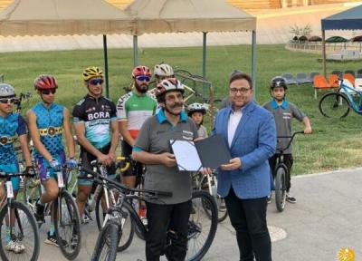 خواننده سرشناس ایرانی سفیر رشته دوچرخه سواری شد